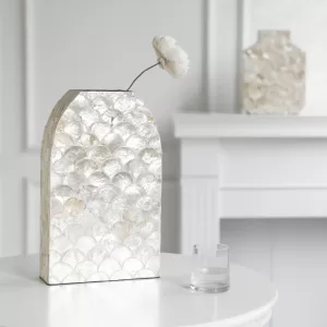 Shell Vase-Artistic Vase-Beauty Cream Toned French Seashell Vase1