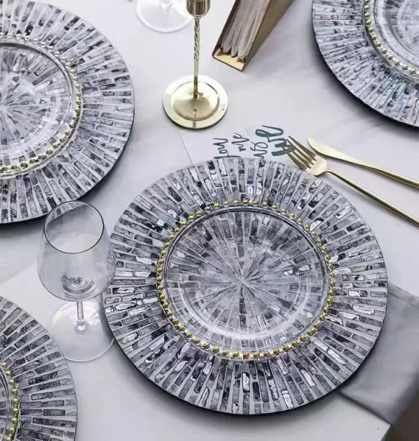 Gray vertical striped shell place mat-G