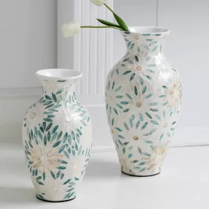 Shell Vase – Elegant Tabletop Decoration Vintage European