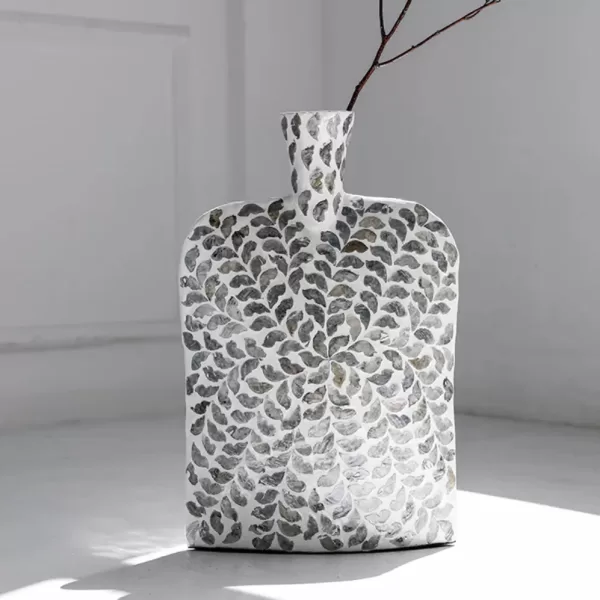 Classic Tableware-Inspired Shell Vase– A Touch of Nature’s Elegance - Image 4
